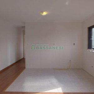 Apartamento com 49m², 1 dormitório, 1 vaga, no bairro Petrópolis em Caxias do Sul para Alugar