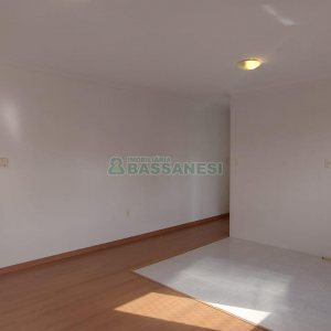 Apartamento com 49m², 1 dormitório, 1 vaga, no bairro Petrópolis em Caxias do Sul para Alugar