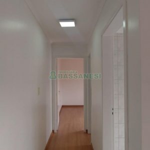 Apartamento com 49m², 1 dormitório, 1 vaga, no bairro Petrópolis em Caxias do Sul para Alugar
