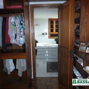 Apartamento com 345m², 4 dormitórios, 2 vagas, no bairro Panazzolo em Caxias do Sul para Comprar