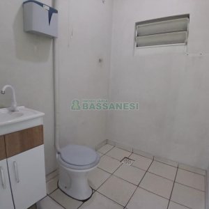 Loja com 95m², no bairro Kayser em Caxias do Sul para Alugar
