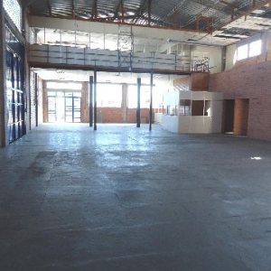 Pavilhão com 880m², no bairro Presidente Vargas em Caxias do Sul para Alugar