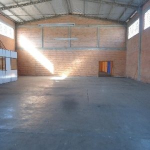 Pavilhão com 880m², no bairro Presidente Vargas em Caxias do Sul para Alugar