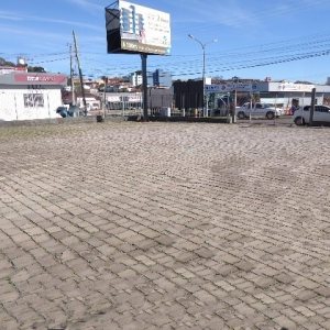 Pavilhão com 880m², no bairro Presidente Vargas em Caxias do Sul para Alugar