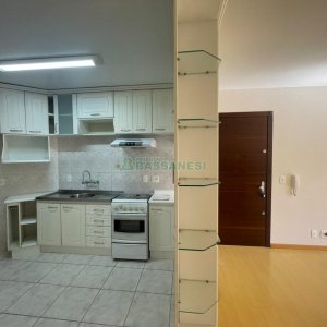 Apartamento com 75m², 2 dormitórios, 1 vaga, no bairro Centro em Caxias do Sul para Comprar