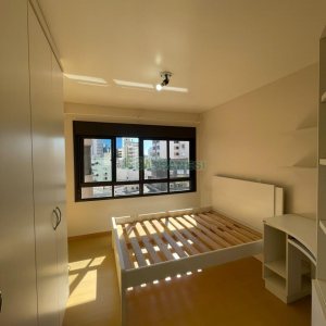 Apartamento com 75m², 2 dormitórios, 1 vaga, no bairro Centro em Caxias do Sul para Comprar