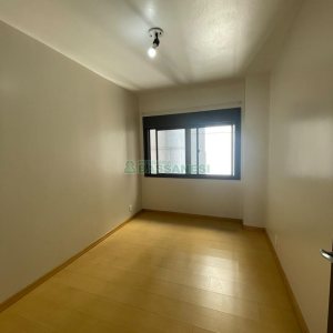 Apartamento com 75m², 2 dormitórios, 1 vaga, no bairro Centro em Caxias do Sul para Comprar