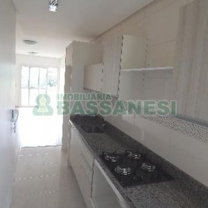 Apartamento com 78m², 2 dormitórios, 2 vagas, no bairro Vinhedos em Caxias do Sul para Alugar