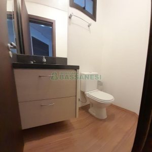 Apto Mobiliado com 140m², 3 dormitórios, 2 vagas, no bairro Pio X em Caxias do Sul para Alugar