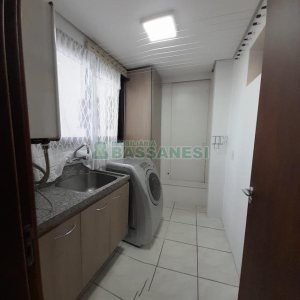 Apto Mobiliado com 140m², 3 dormitórios, 2 vagas, no bairro Pio X em Caxias do Sul para Alugar