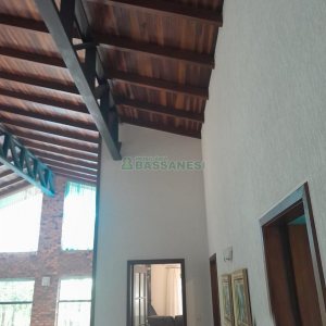 Casa com 400m², 3 dormitórios, 2 vagas, no bairro Santa Catarina em Caxias do Sul para Alugar