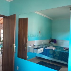 Casa com 400m², 3 dormitórios, 2 vagas, no bairro Santa Catarina em Caxias do Sul para Alugar