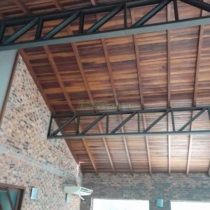 Casa com 400m², 3 dormitórios, 2 vagas, no bairro Santa Catarina em Caxias do Sul para Alugar