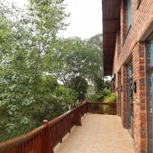 Casa com 400m², 3 dormitórios, 2 vagas, no bairro Santa Catarina em Caxias do Sul para Alugar