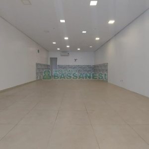 Loja com 400m², no bairro Centro em Caxias do Sul para Alugar