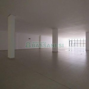 Loja com 400m², no bairro Centro em Caxias do Sul para Alugar