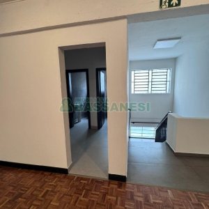 Loja com 545m², no bairro São Pelegrino em Caxias do Sul para Alugar