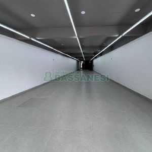 Loja com 545m², no bairro São Pelegrino em Caxias do Sul para Alugar
