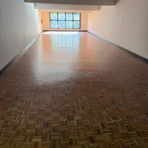 Loja com 545m², no bairro São Pelegrino em Caxias do Sul para Alugar