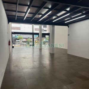 Sala com 600m², no bairro Centro em Caxias do Sul para Alugar