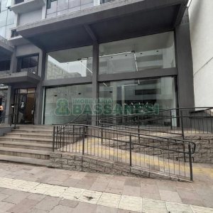 Sala com 600m², no bairro Centro em Caxias do Sul para Alugar