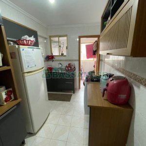 Apto Mobiliado com 67m², 2 dormitórios, 1 vaga, no bairro Lourdes em Caxias do Sul para Comprar