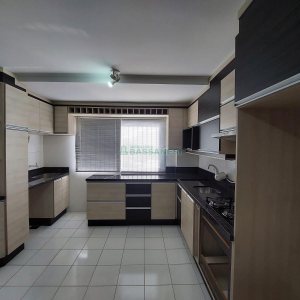 Apartamento com 60m², 2 dormitórios, 1 vaga, no bairro São Luiz em Caxias do Sul para Alugar ou Comprar