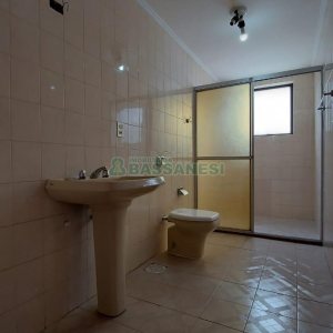 Apartamento com 170m², 3 dormitórios, 1 vaga, no bairro Lourdes em Caxias do Sul para Alugar