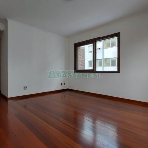 Apartamento com 170m², 3 dormitórios, 1 vaga, no bairro Lourdes em Caxias do Sul para Alugar