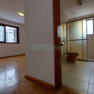 Apartamento com 170m², 3 dormitórios, 1 vaga, no bairro Lourdes em Caxias do Sul para Alugar