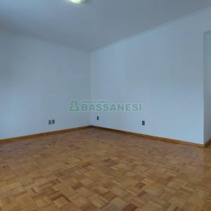 Apartamento com 170m², 3 dormitórios, 1 vaga, no bairro Lourdes em Caxias do Sul para Alugar