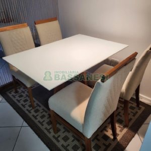 Kitinete Mobiliado com 25m², 1 dormitório, 1 vaga, no bairro Petrópolis em Caxias do Sul para Alugar
