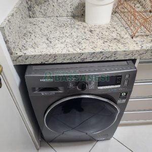 Kitinete Mobiliado com 25m², 1 dormitório, 1 vaga, no bairro Petrópolis em Caxias do Sul para Alugar
