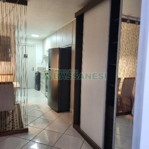 Kitinete Mobiliado com 25m², 1 dormitório, 1 vaga, no bairro Petrópolis em Caxias do Sul para Alugar