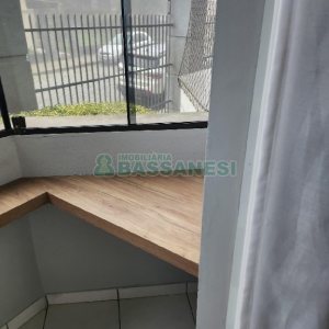 Kitinete Mobiliado com 25m², 1 dormitório, 1 vaga, no bairro Petrópolis em Caxias do Sul para Alugar