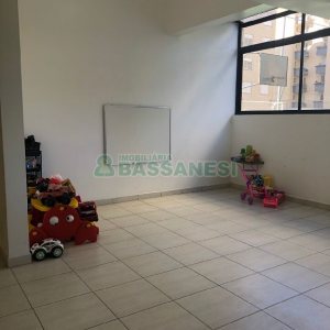 Apartamento com 62m², 2 dormitórios, no bairro Universitário em Caxias do Sul para Alugar