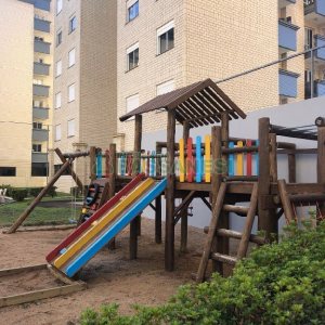 Apartamento com 62m², 2 dormitórios, no bairro Universitário em Caxias do Sul para Alugar