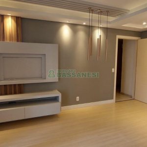 Apartamento com 62m², 2 dormitórios, no bairro Universitário em Caxias do Sul para Alugar