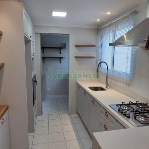 Apartamento com 62m², 2 dormitórios, no bairro Universitário em Caxias do Sul para Alugar