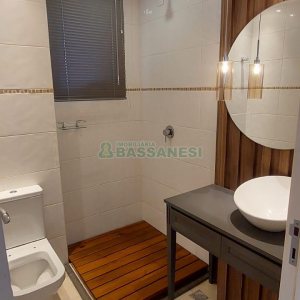 Apartamento com 62m², 2 dormitórios, no bairro Universitário em Caxias do Sul para Alugar