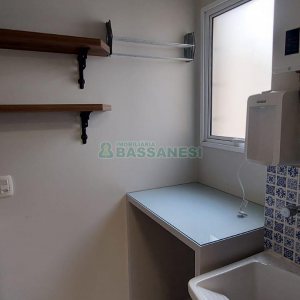 Apartamento com 62m², 2 dormitórios, no bairro Universitário em Caxias do Sul para Alugar