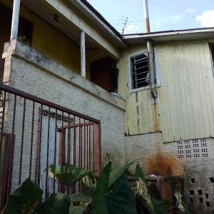 Casa com 80m², 3 dormitórios, 1 vaga, no bairro Rio Branco em Caxias do Sul para Comprar