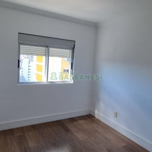 Apto Mobiliado com 94m², 3 dormitórios, 2 vagas, no bairro Rio Branco em Caxias do Sul para Comprar