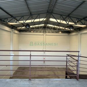 Pavilhão com 250m², no bairro Santa Catarina em Caxias do Sul para Alugar