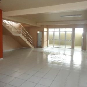 Loja com 234m², 3 vagas, no bairro Madureira em Caxias do Sul para Alugar