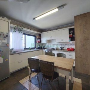 Apartamento com 221m², 3 dormitórios, 2 vagas, no bairro Centro em Caxias do Sul para Alugar ou Comprar