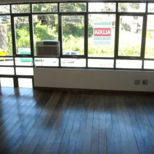 Pavilhão com 300m², no bairro Sagrada Família em Caxias do Sul para Alugar