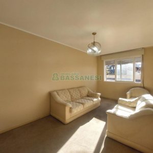 Apto Mobiliado com 75m², 2 dormitórios, 1 vaga, no bairro Pio X em Caxias do Sul para Alugar