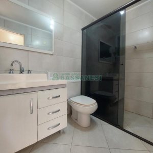 Apto Mobiliado com 75m², 2 dormitórios, 1 vaga, no bairro Pio X em Caxias do Sul para Alugar