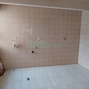 Casa Comercial com 194m², 3 dormitórios, 1 vaga, no bairro Lourdes em Caxias do Sul para Comprar